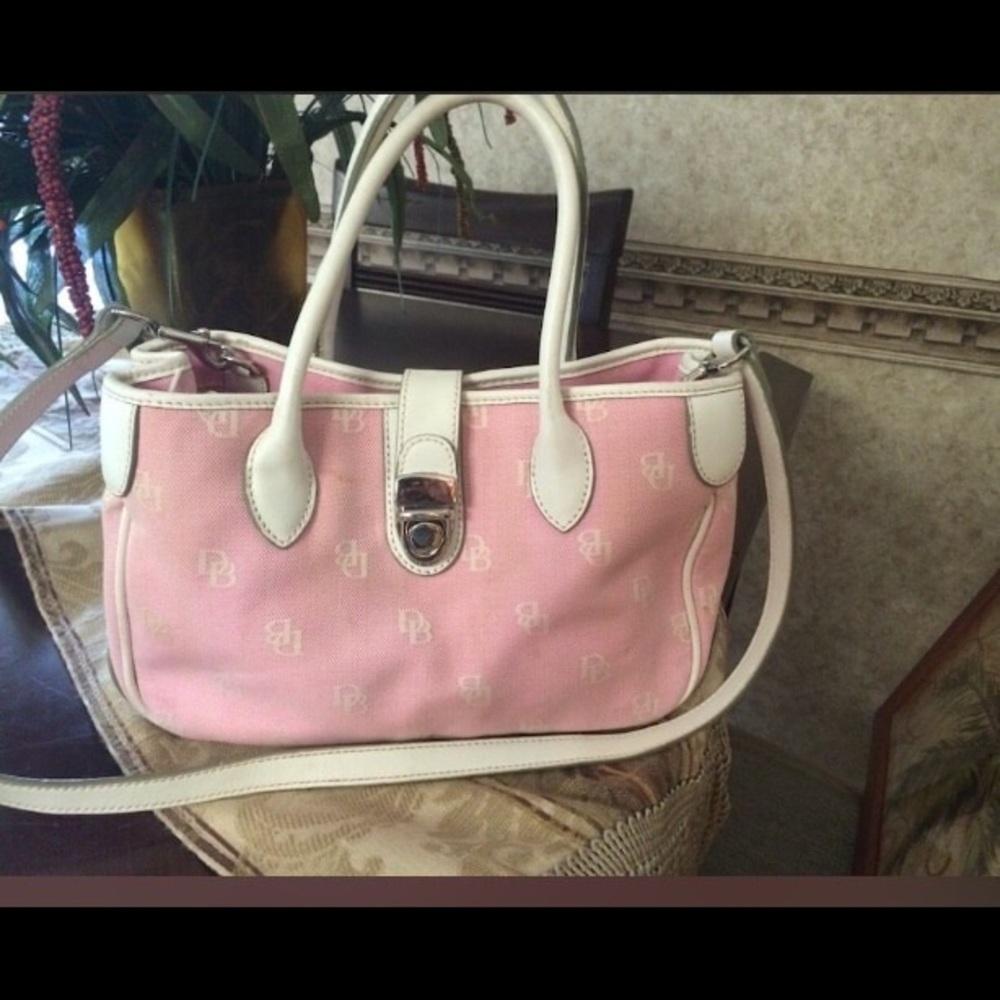 Dooney & Bourke